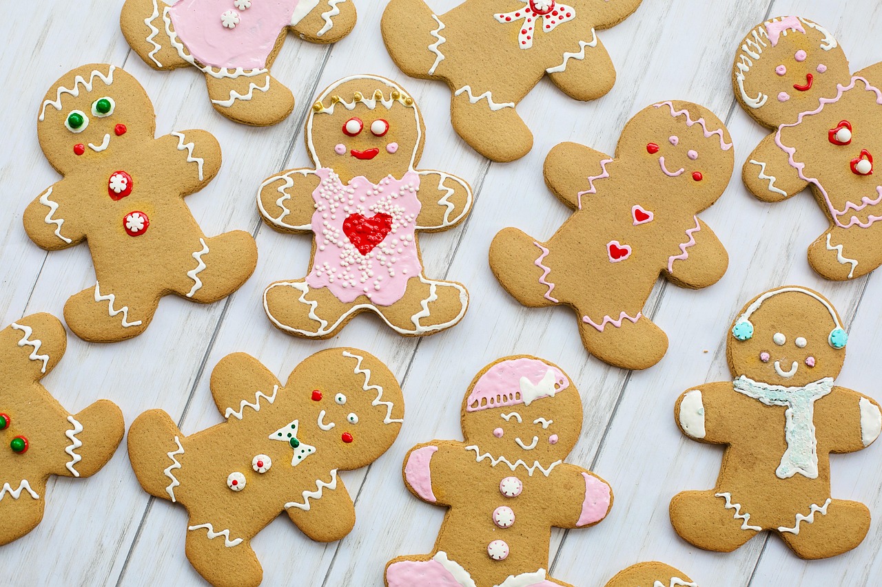 5 Creative Ways to Decorate Holiday Cookies Beyond Sprinkles