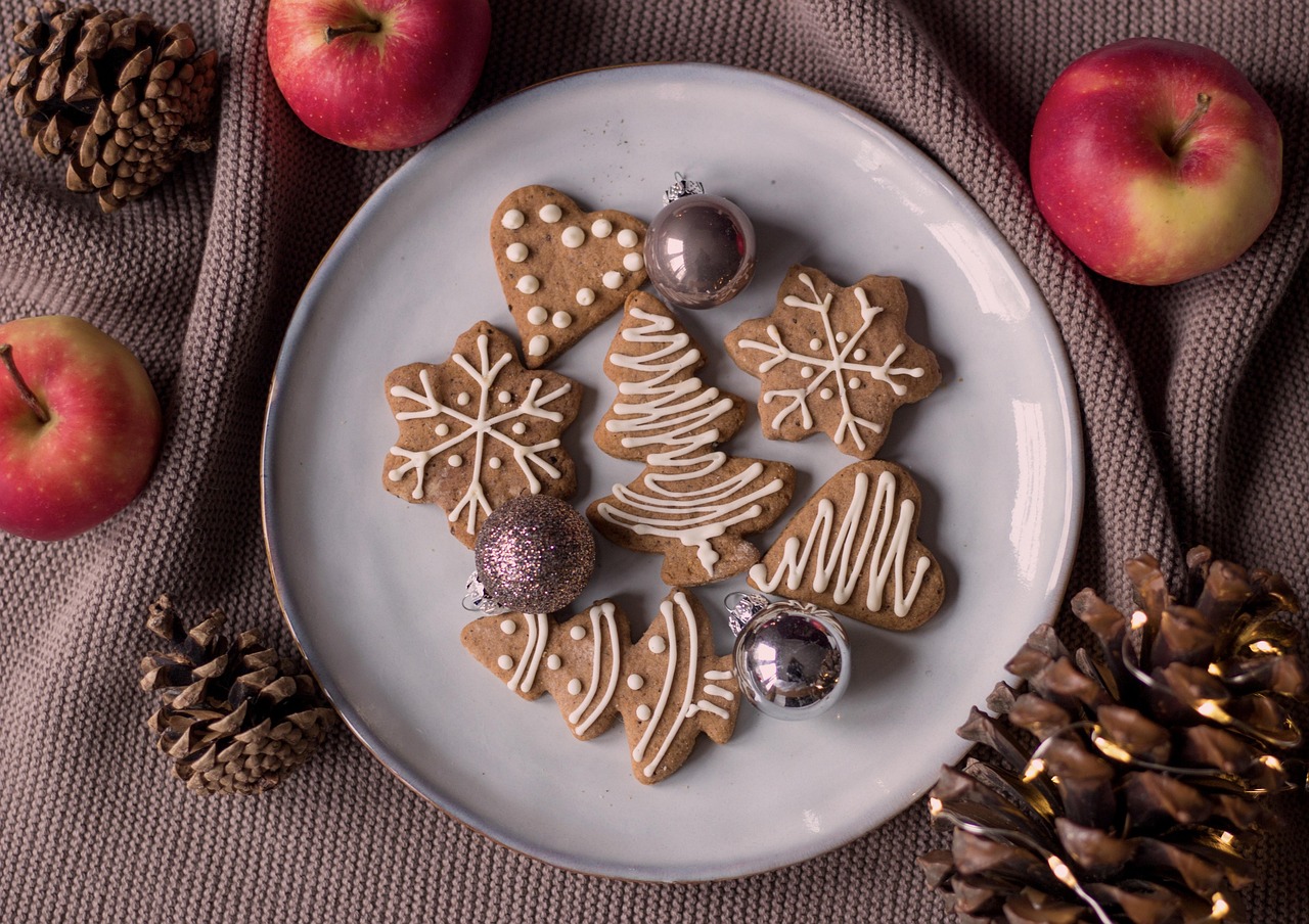 Gingerbread Men 101: A Beginner's Guide to Royal Icing